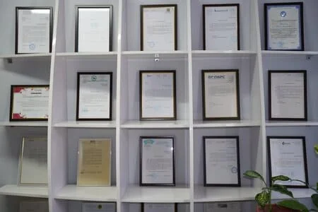 Кофейные чашки Google Partners в офисе ABC Design